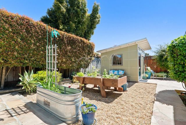 910 Corcoran Avenue, Santa Cruz, CA 95062