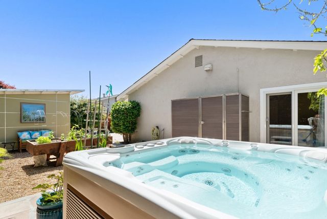 910 Corcoran Avenue, Santa Cruz, CA 95062