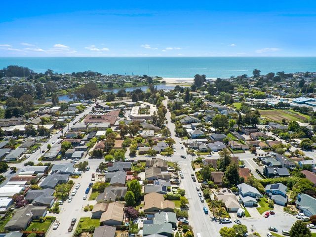 910 Corcoran Avenue, Santa Cruz, CA 95062