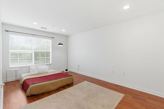 209 Simpson Avenue 201, Lexington, KY 40504
