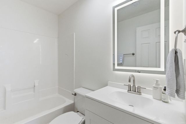 209 Simpson Avenue 201, Lexington, KY 40504