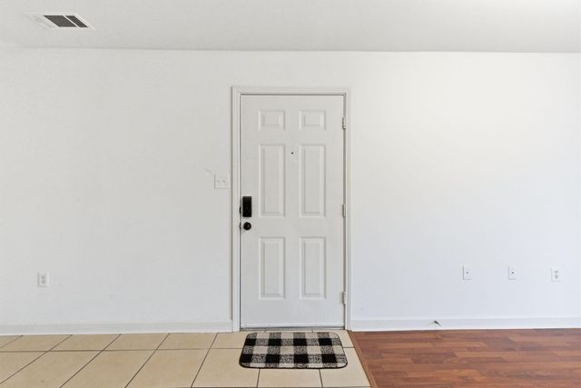 209 Simpson Avenue 201, Lexington, KY 40504