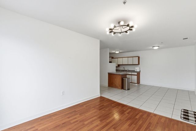 209 Simpson Avenue 201, Lexington, KY 40504