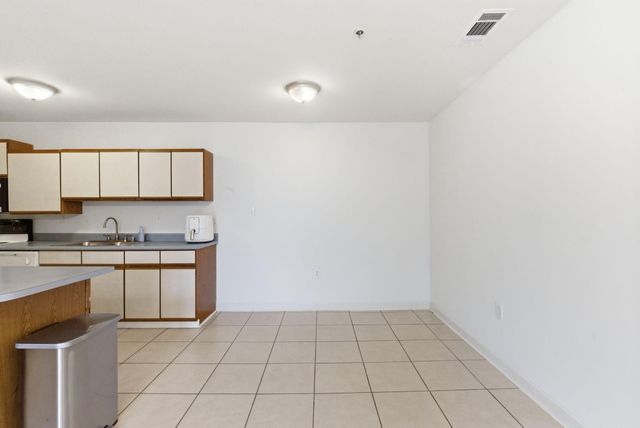 209 Simpson Avenue 201, Lexington, KY 40504