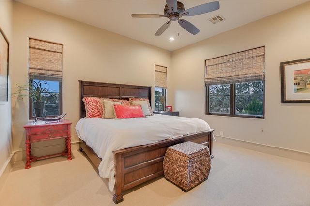 271 La Serena LOOP, Horseshoe Bay, TX 78657