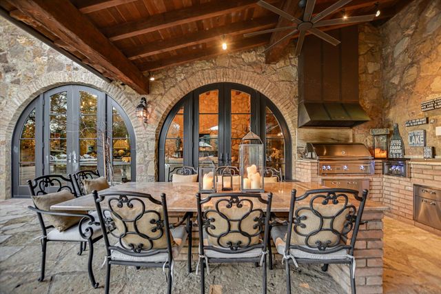 271 La Serena LOOP, Horseshoe Bay, TX 78657