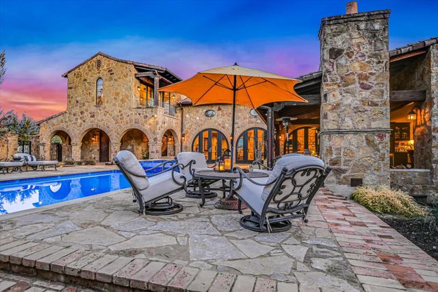 271 La Serena LOOP, Horseshoe Bay, TX 78657