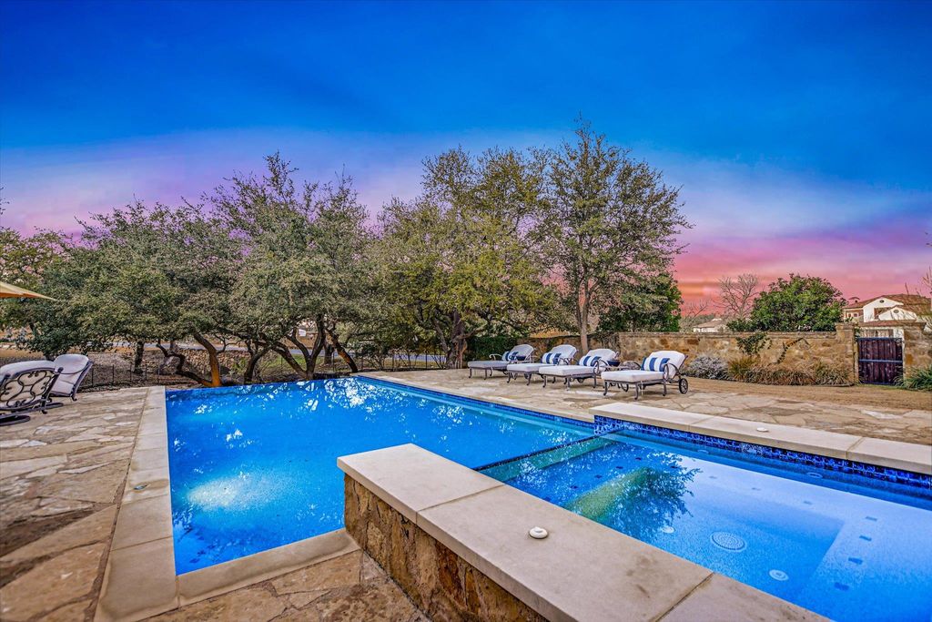 271 La Serena LOOP, Horseshoe Bay, TX 78657