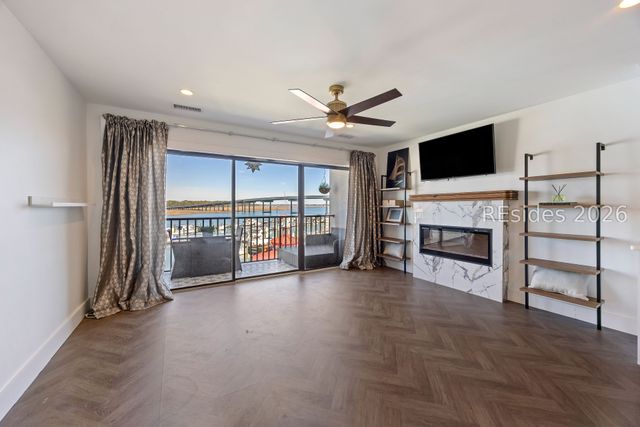 100 Helmsman Way Apt 411, Hilton Head Island, SC 29928