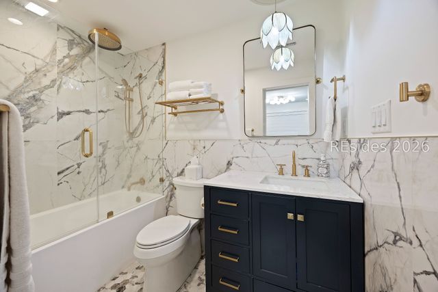 100 Helmsman Way Apt 411, Hilton Head Island, SC 29928