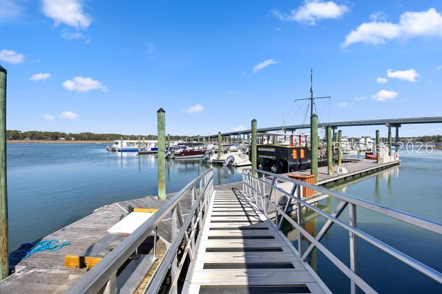 100 Helmsman Way Apt 411, Hilton Head Island, SC 29928
