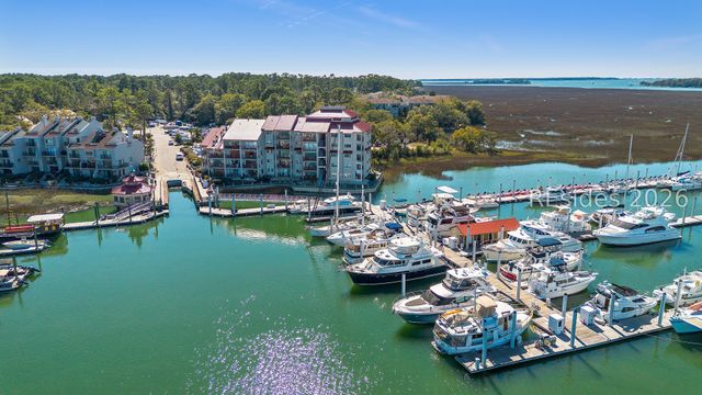 100 Helmsman Way Apt 411, Hilton Head Island, SC 29928