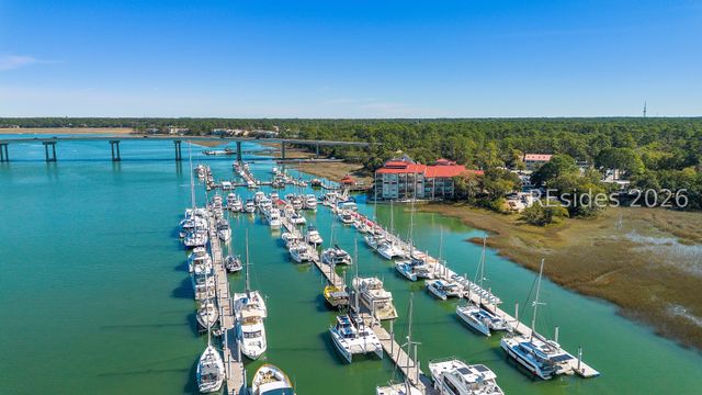 100 Helmsman Way Apt 411, Hilton Head Island, SC 29928