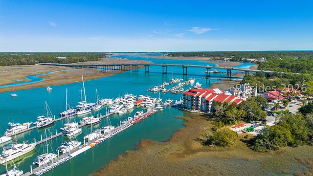 100 Helmsman Way Apt 411, Hilton Head Island, SC 29928