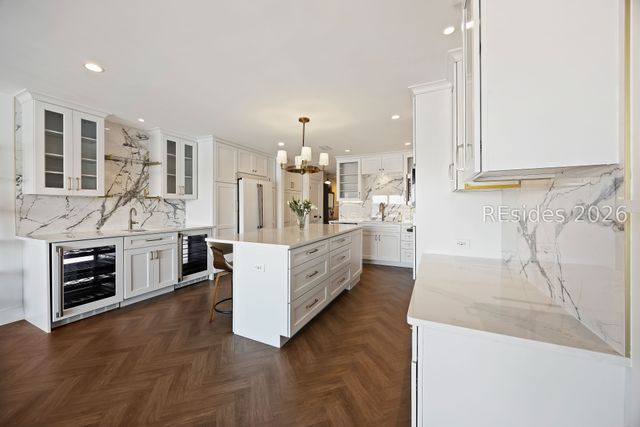 100 Helmsman Way Apt 411, Hilton Head Island, SC 29928