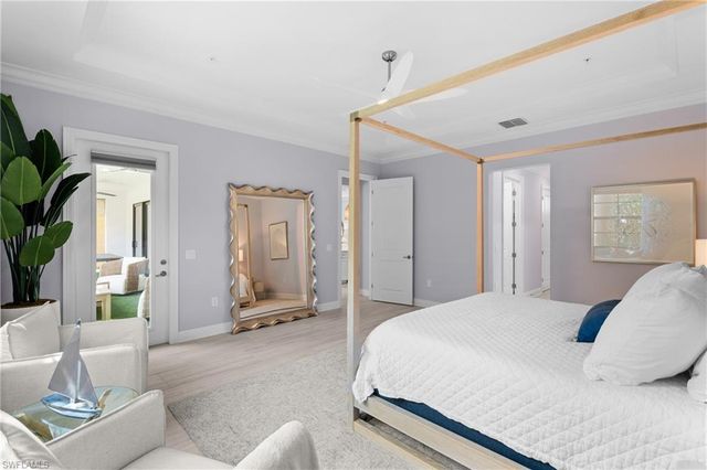 2488 Breakwater WAY 102, Naples, FL 34112