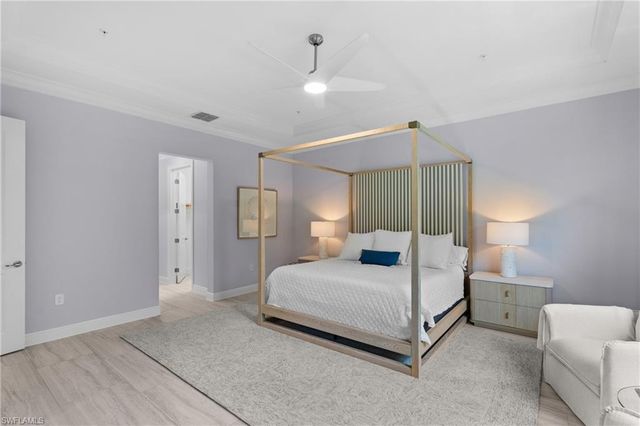 2488 Breakwater WAY 102, Naples, FL 34112