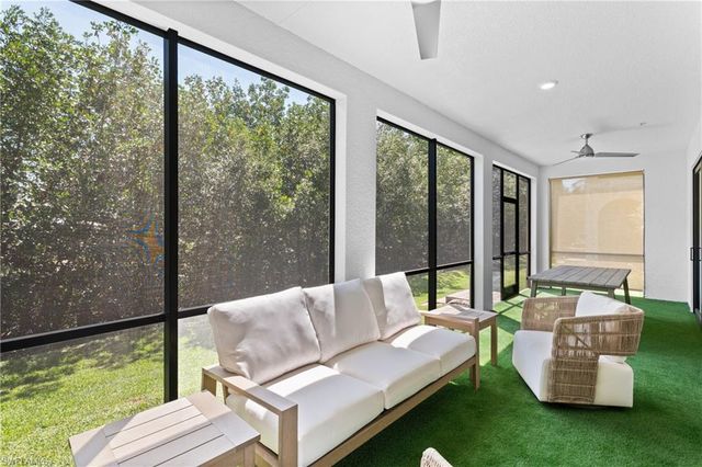 2488 Breakwater WAY 102, Naples, FL 34112