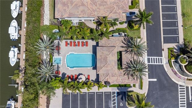 2488 Breakwater WAY 102, Naples, FL 34112