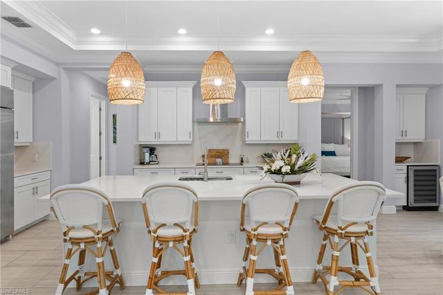 2488 Breakwater WAY 102, Naples, FL 34112