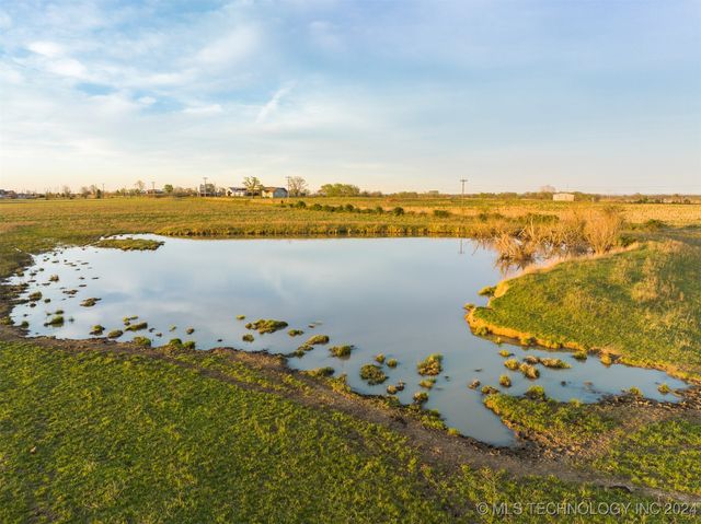 69 S 270th Road, Wagoner, OK 74467