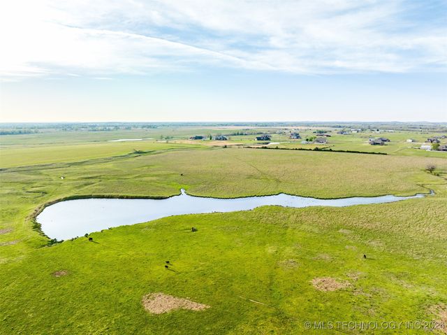 69 S 270th Road, Wagoner, OK 74467