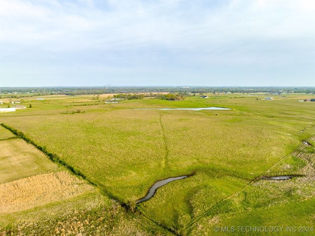 69 S 270th Road, Wagoner, OK 74467