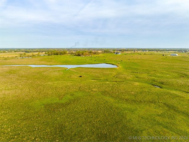 69 S 270th Road, Wagoner, OK 74467