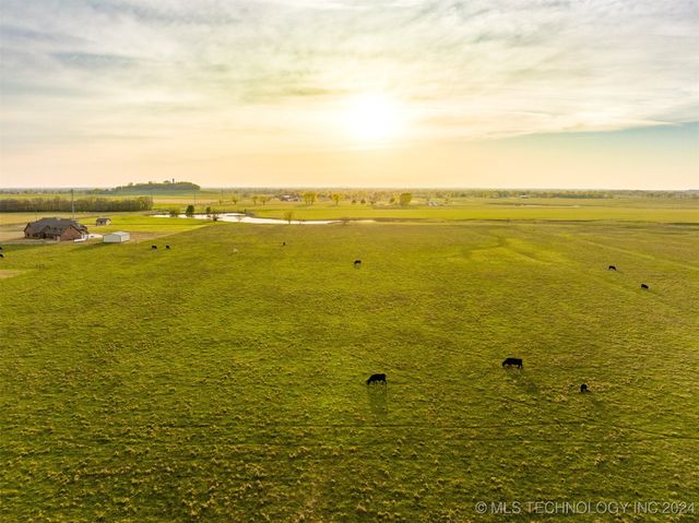 69 S 270th Road, Wagoner, OK 74467