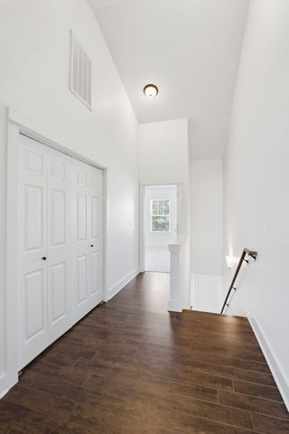 1049 Chicamauga Ave Apt 5, Nashville, TN 37206