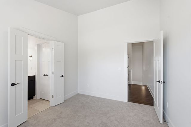 1049 Chicamauga Ave Apt 5, Nashville, TN 37206