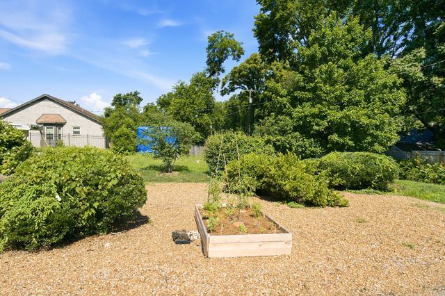 1049 Chicamauga Ave Apt 5, Nashville, TN 37206