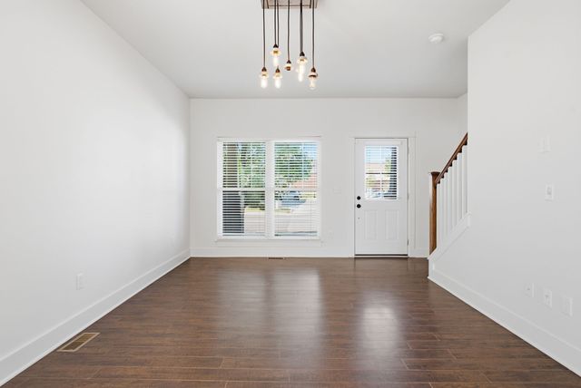 1049 Chicamauga Ave Apt 5, Nashville, TN 37206