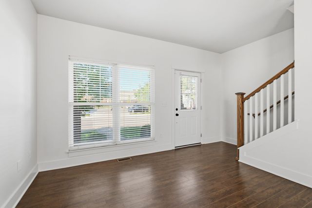 1049 Chicamauga Ave Apt 5, Nashville, TN 37206
