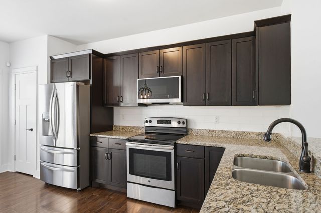 1049 Chicamauga Ave Apt 5, Nashville, TN 37206