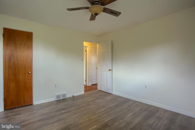 3419 BEDFORD DR, Camp Hill, PA 17011