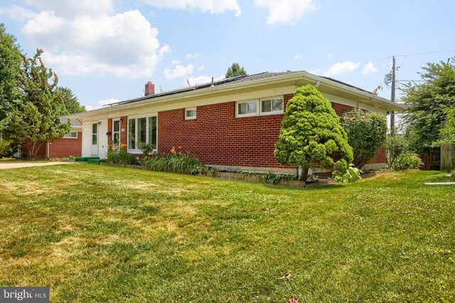 3419 BEDFORD DR, Camp Hill, PA 17011