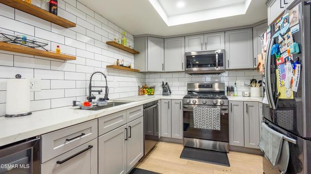 561 Spring Road 43, Moorpark, CA 93021