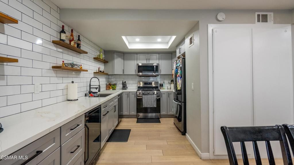 561 Spring Road 43, Moorpark, CA 93021