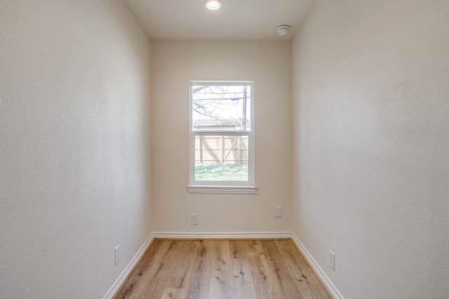 4824 Calmont Avenue, Fort Worth, TX 76107