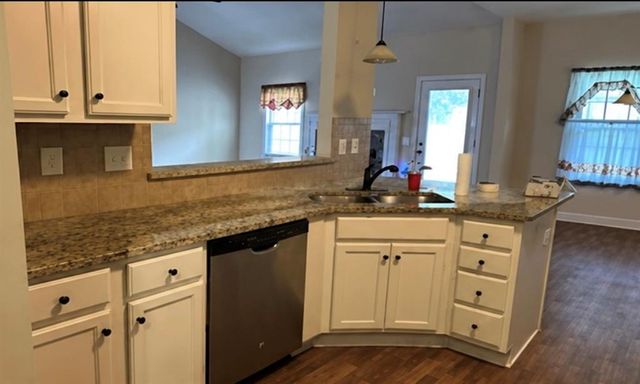 210 Summergate Lane, Villa Rica, GA 30180