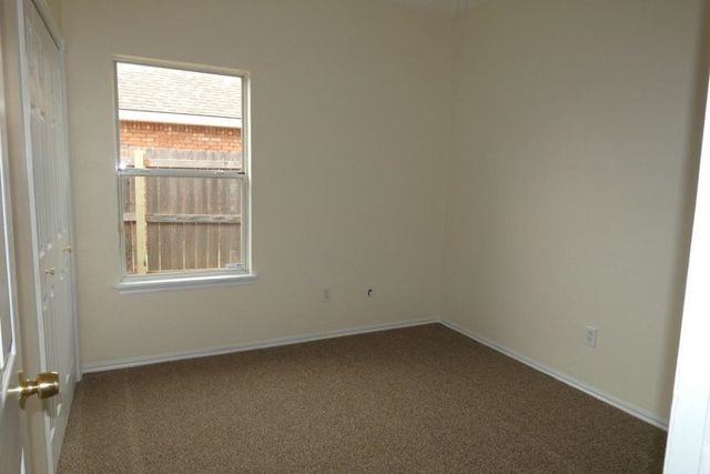 3711 NE Madison Ave, Lawton, OK 73507