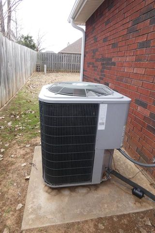 3711 NE Madison Ave, Lawton, OK 73507