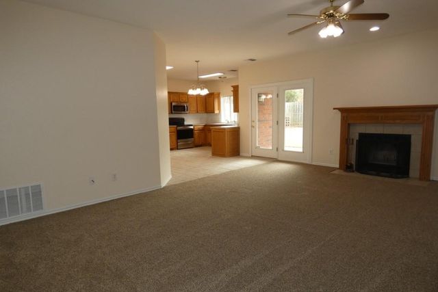 3711 NE Madison Ave, Lawton, OK 73507