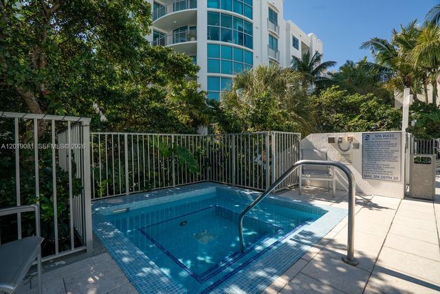 110 Washington Ave 2520, Miami Beach, FL 33139