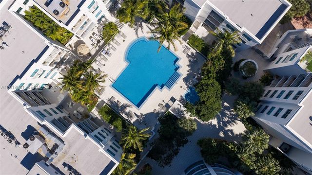110 Washington Ave 2520, Miami Beach, FL 33139