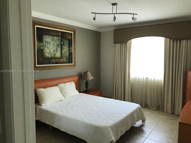 110 Washington Ave 2520, Miami Beach, FL 33139