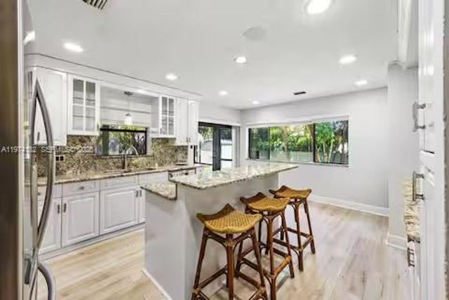 6140 SW 56th Ct, Davie, FL 33314