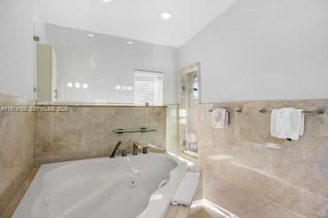 6140 SW 56th Ct, Davie, FL 33314