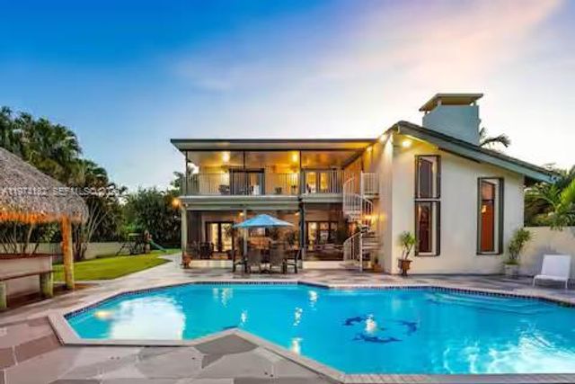 6140 SW 56th Ct, Davie, FL 33314